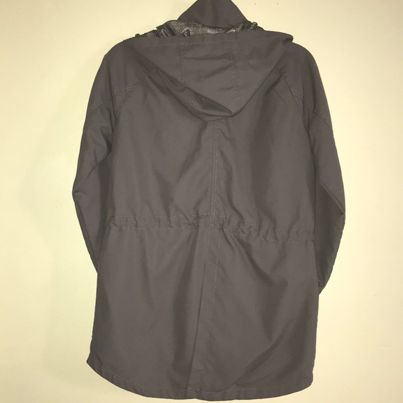Lightweight women’s waterproof jacket - Picture 6 of 7